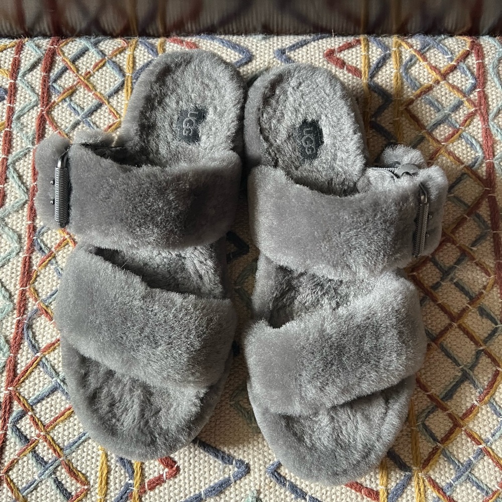 UGG Slippers Fuzz Yeah Slides ASO Sophia Richie Grey Size 9